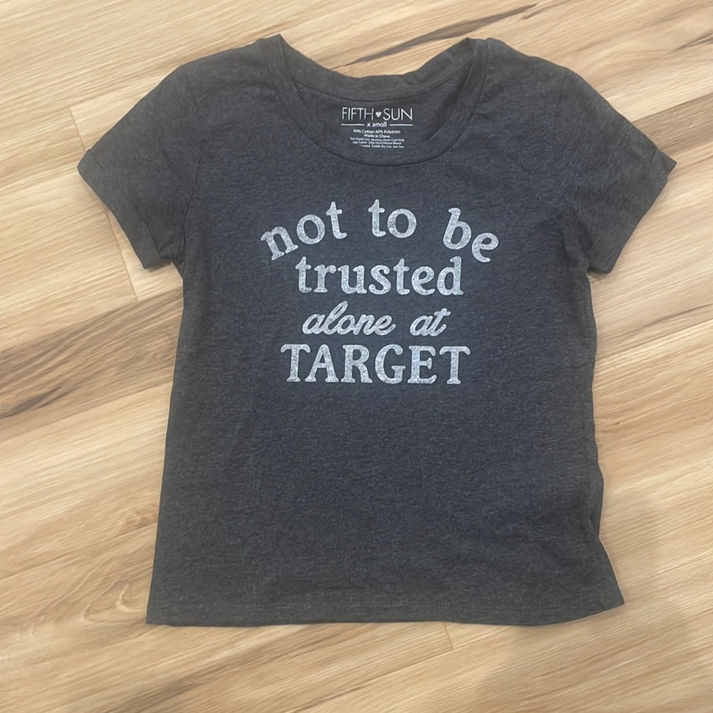 Fifth Sun grey graphic tee size XS